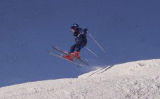 Et barn 7 år kan fint håndtere alpinski (Alpe d'Huez 2006)
